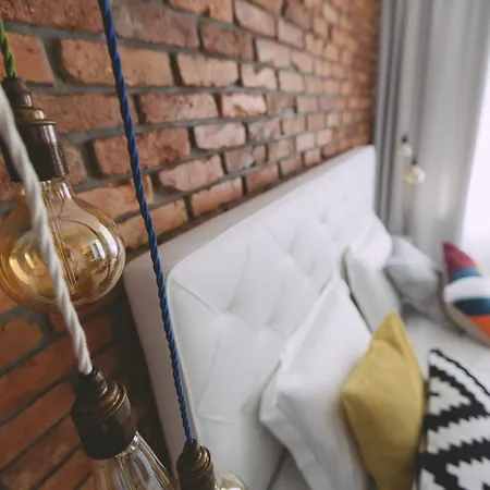 アパート Dragon's Den